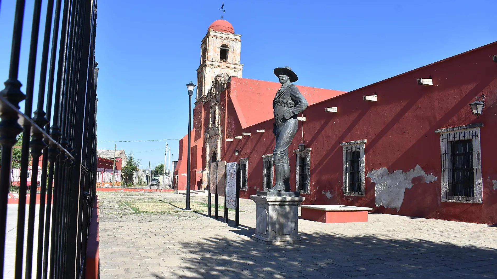 CANUTILLO-EDUARDO VILLALOBOS